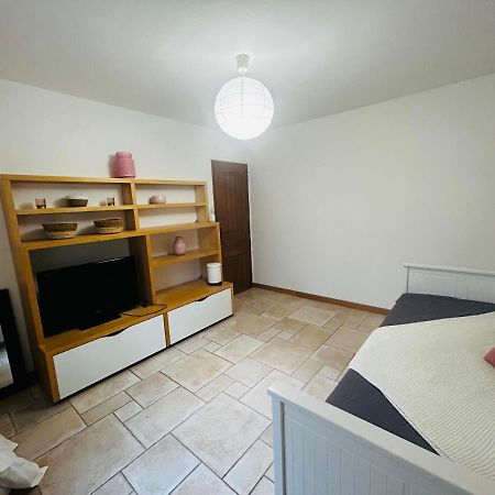 Апартаменты Chambre Privee Avec Coin Wc Lave Main Privatif Grez-sur-Loing Экстерьер фото
