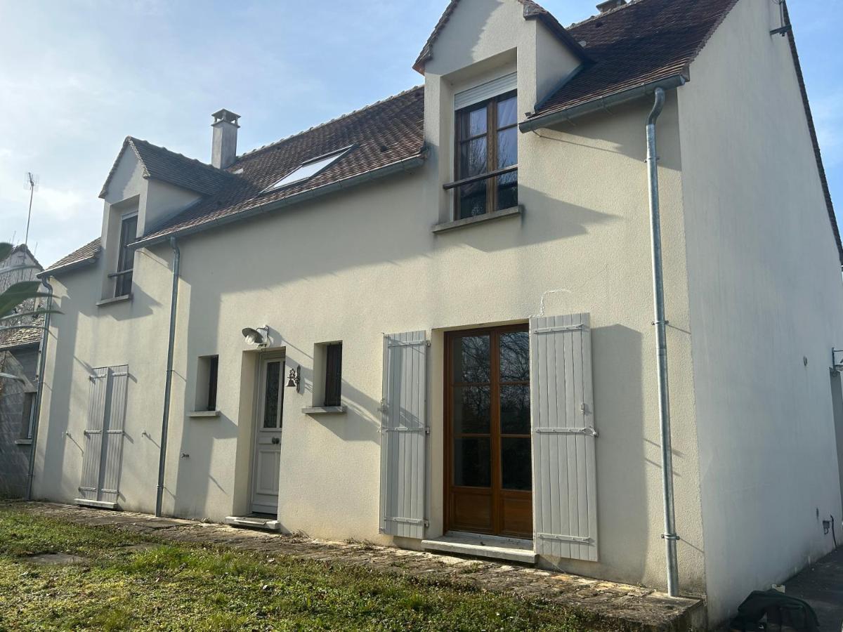 Апартаменты Chambre Privee Avec Coin Wc Lave Main Privatif Grez-sur-Loing Экстерьер фото