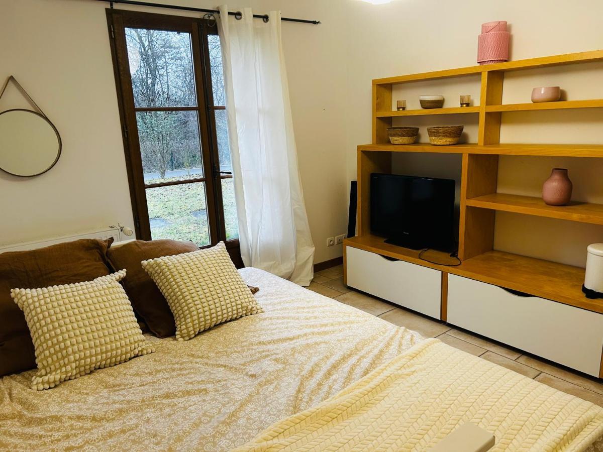 Апартаменты Chambre Privee Avec Coin Wc Lave Main Privatif Grez-sur-Loing Экстерьер фото